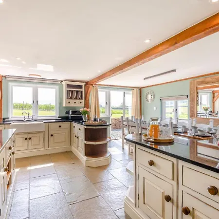Prázdninový dům 5 Bed In Oc-r35029 *