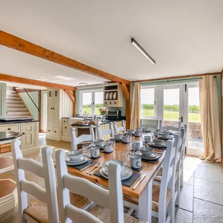 Prázdninový dům 5 Bed In Oc-r35029 *
