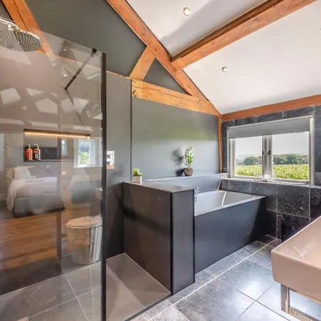 5 Bed In Oc-r35029 * Branthwaite