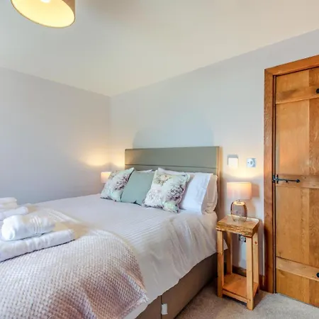 5 Bed In Oc-r35029 * Branthwaite